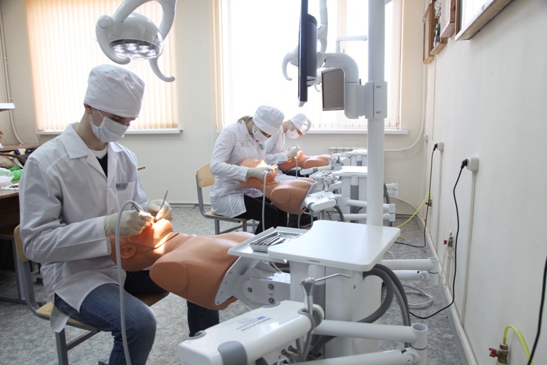 口腔医学考研留学入学要求（留服备案项目）