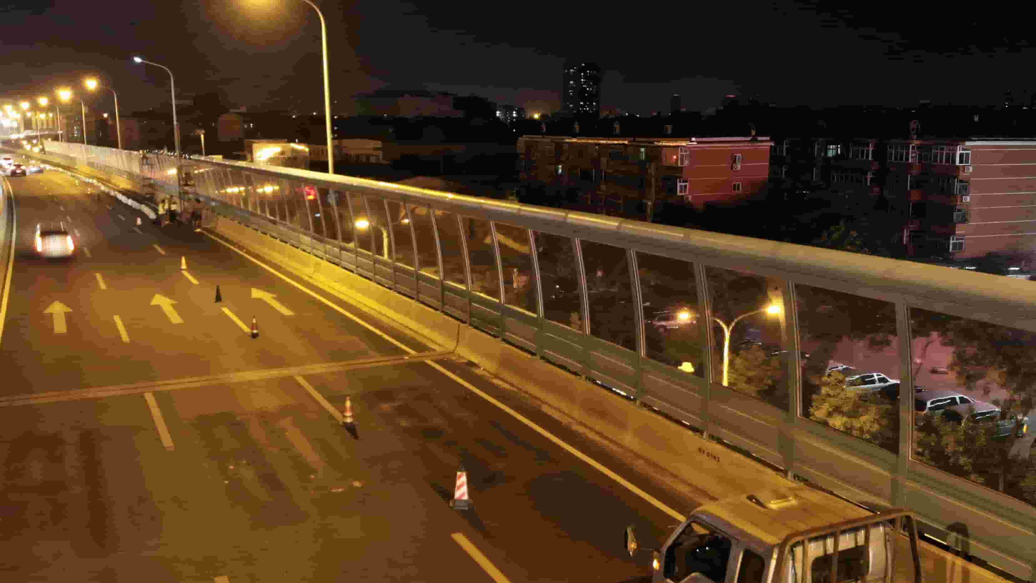 新疆吐鲁番吐鲁番市政公路声屏障多少钱河北金标实在厂价到您手