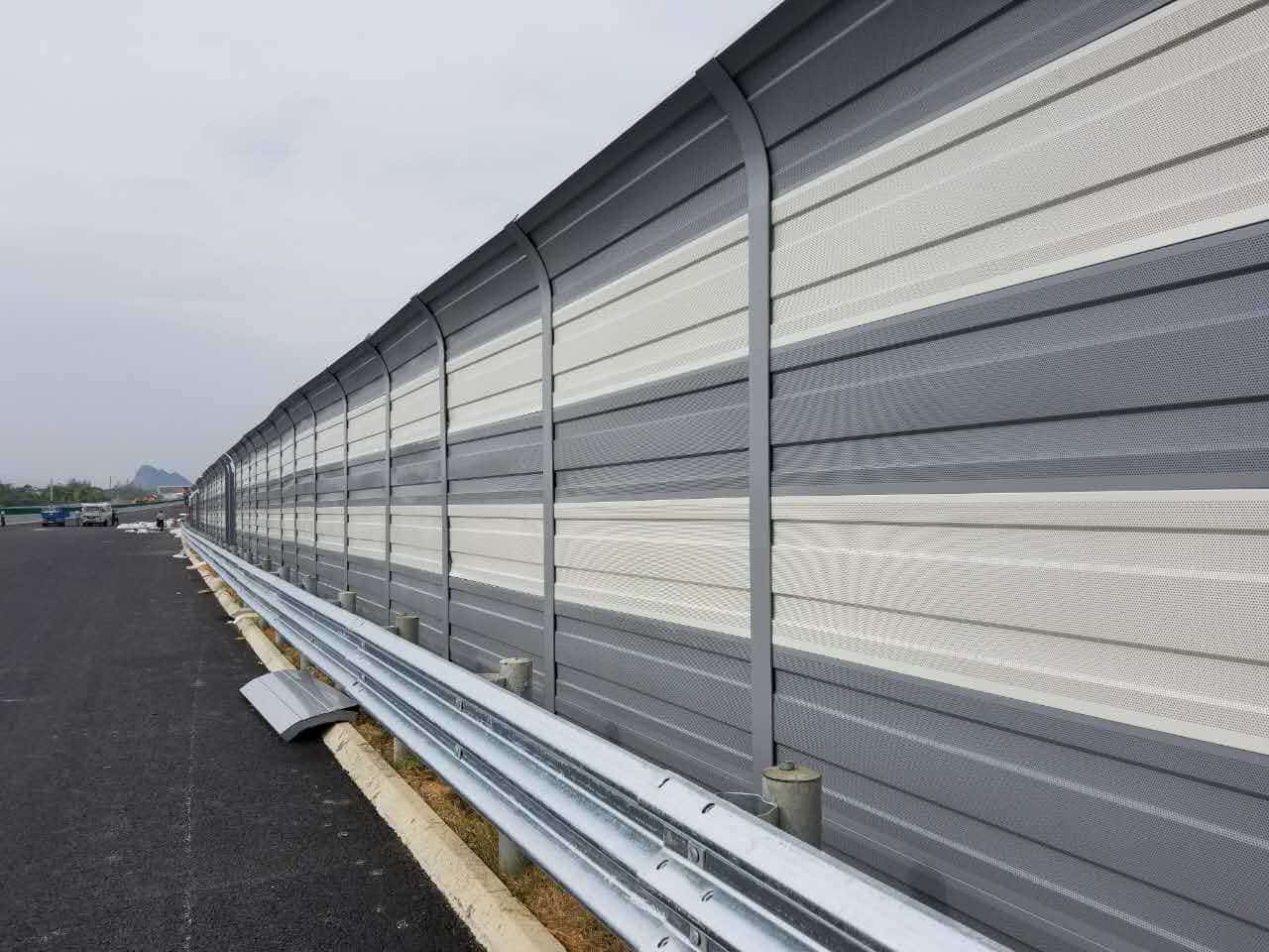 湖北宜昌夷陵铁路声屏障多少钱河北金标专注质量