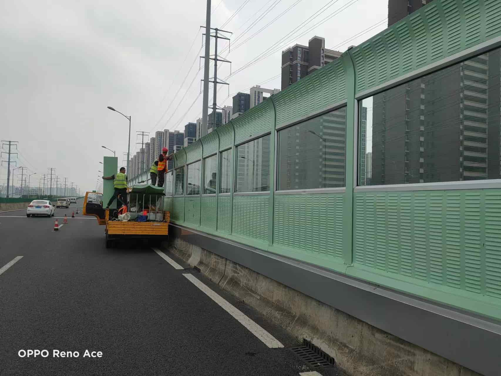 新疆哈密伊吾公路隔声墙多少钱河北金标专注质量
