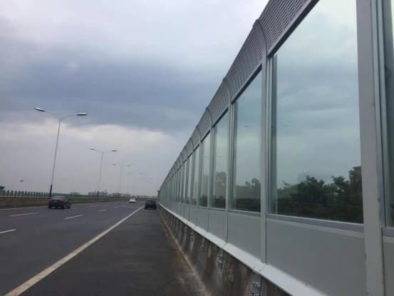 湖北恩施鹤峰透明公路声屏障多少钱选择河北金标〗