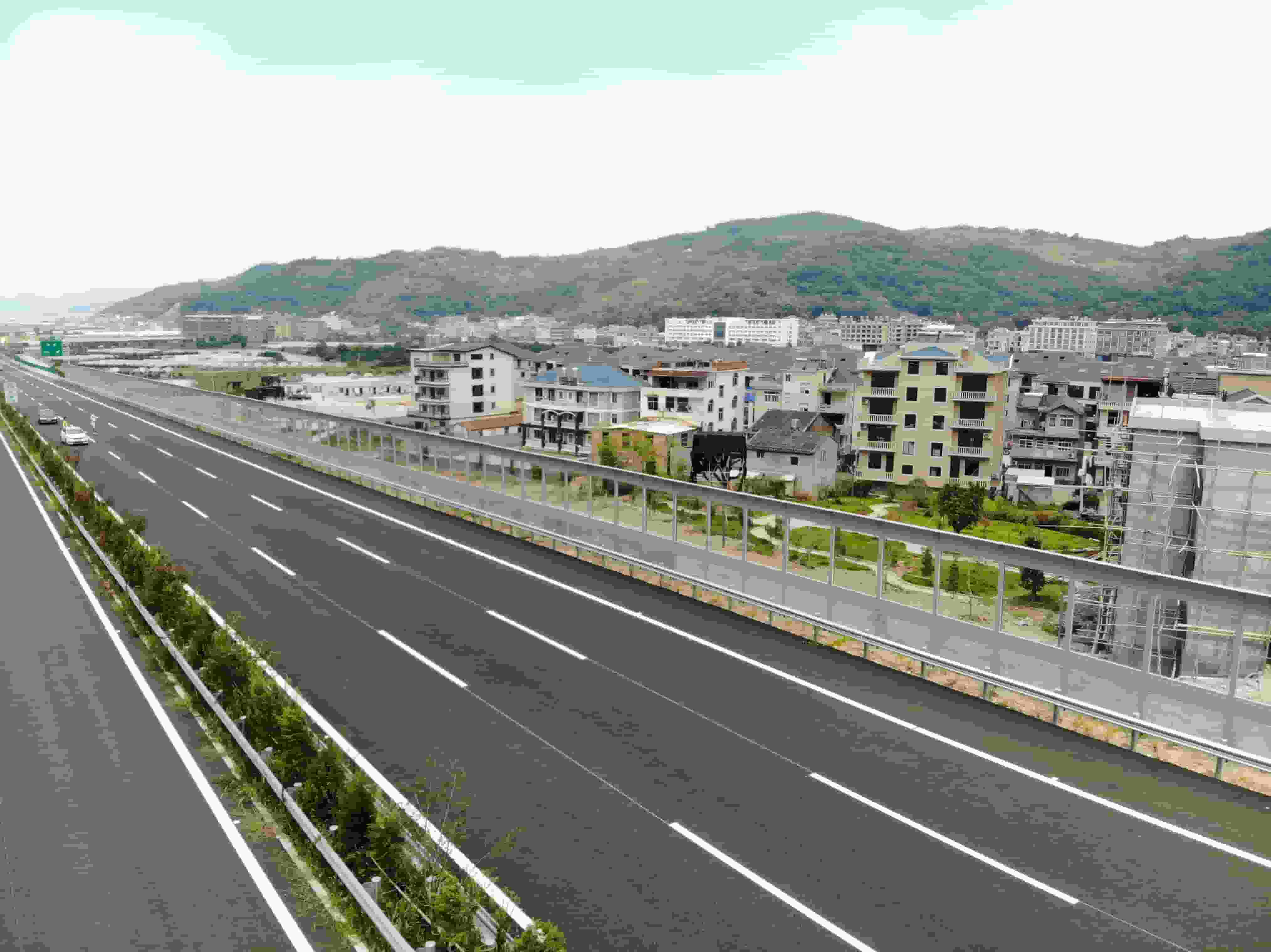 山东青岛城阳铁路声屏障多少钱〖河北金标〗源头厂家