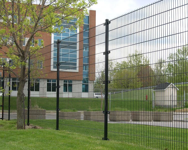 新疆伊犁伊宁公路防护网多少钱选河北金标