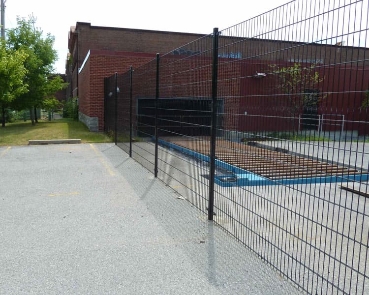 新疆阿勒泰福海公路隔离栅供应选河北金标