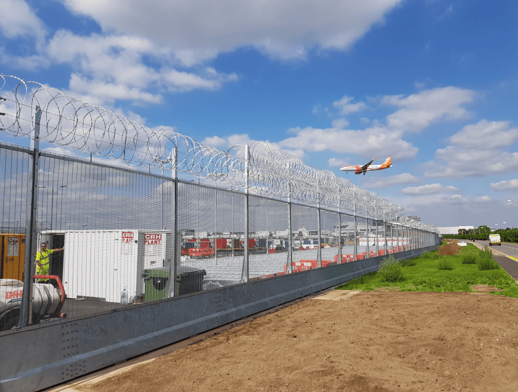 江西上饶万年高速公路隔离栅供应河北金标供应