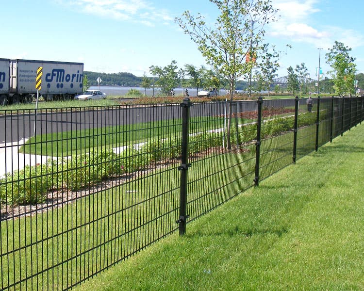 四川成都金牛区8002铁路护栏多少钱河北金标常年供应