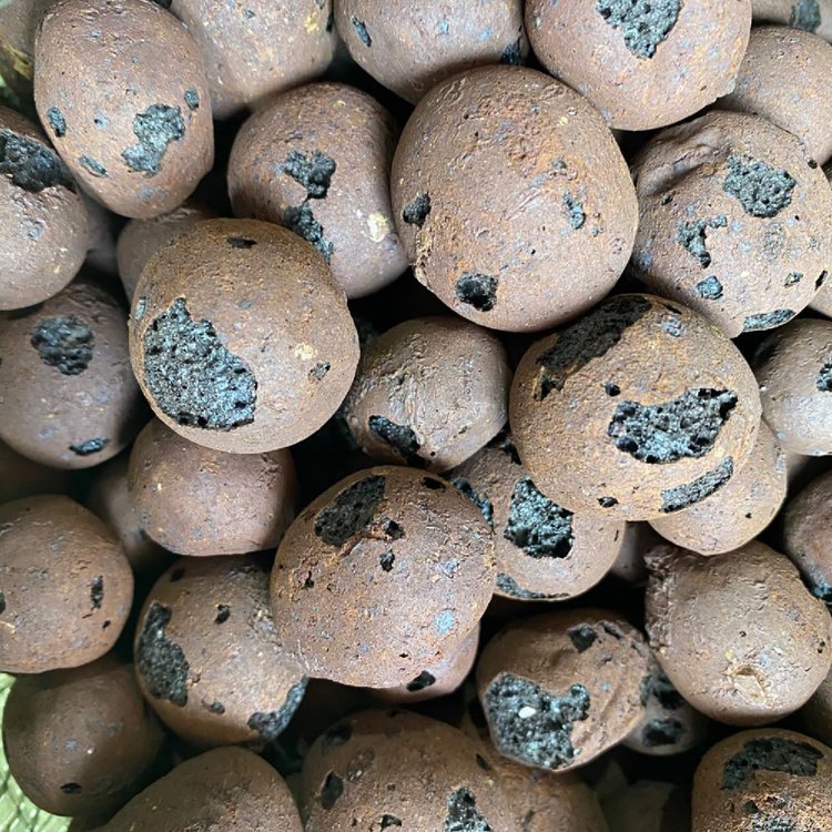 黄南1-3cm规格红黑色火山岩滤料生物水处理陶粒饲料级沸石哪家好