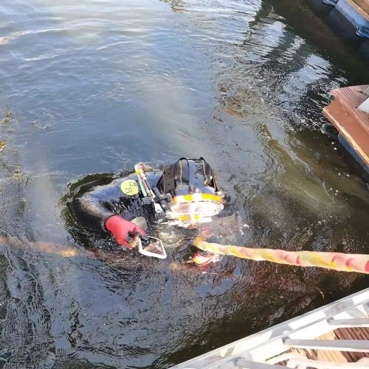 广安市水下专业堵漏公司安全专业——广安市施工队