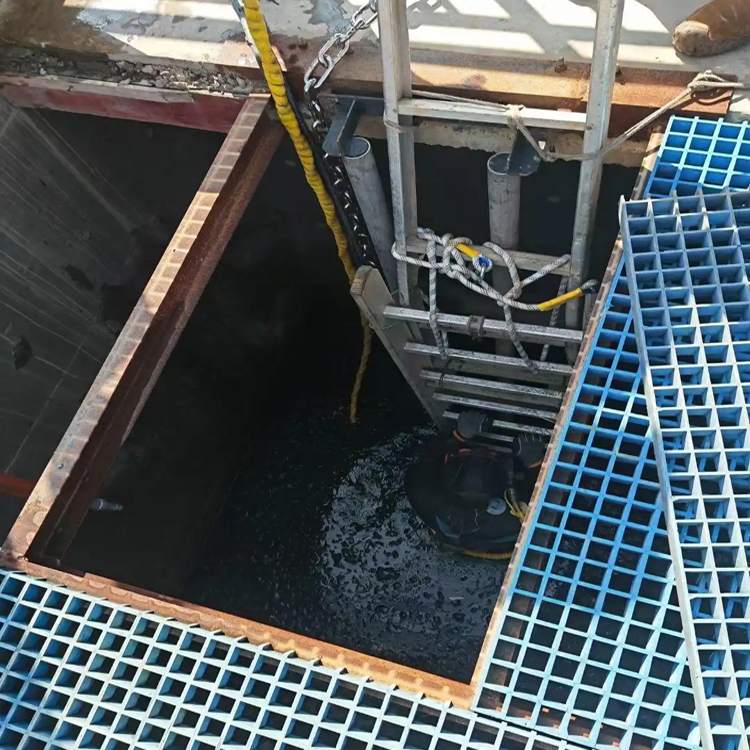 烟台市码头护舷安装公司多年经验——烟台市工程队伍