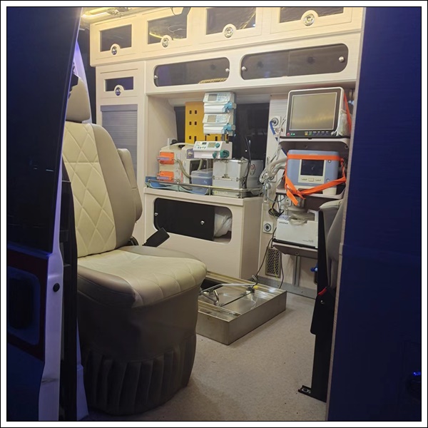 救护车出租：广州海珠区长途跨省救护车公司【护送病人】<2025今日+一览>