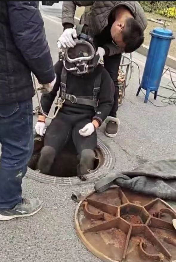 温州文成化工池潜水员维修施工单位