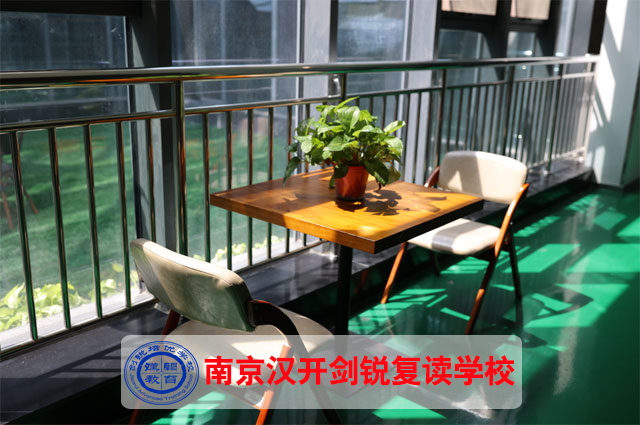 2025年南京各区初三复读学校能提多少分(中考复读未来趋势)/按人气实力榜单