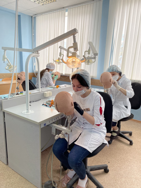 口腔医学中外合作办学书（俄医科大前十）