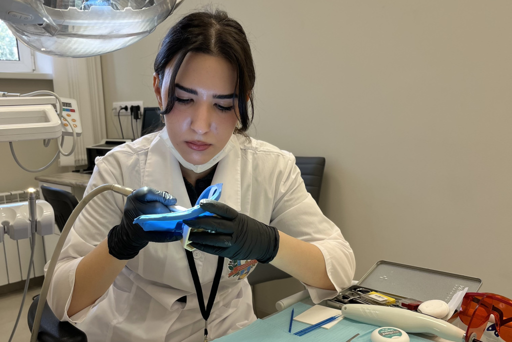 俄罗斯国立医科大学招生简章（俄医科大前十）