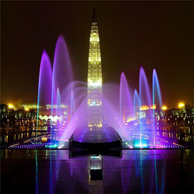 黑龙江大兴安岭湖面漂浮喷泉