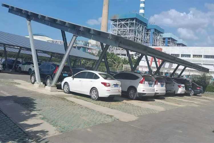 河南信阳平桥区三车位光伏车棚多少钱河北金标来定做