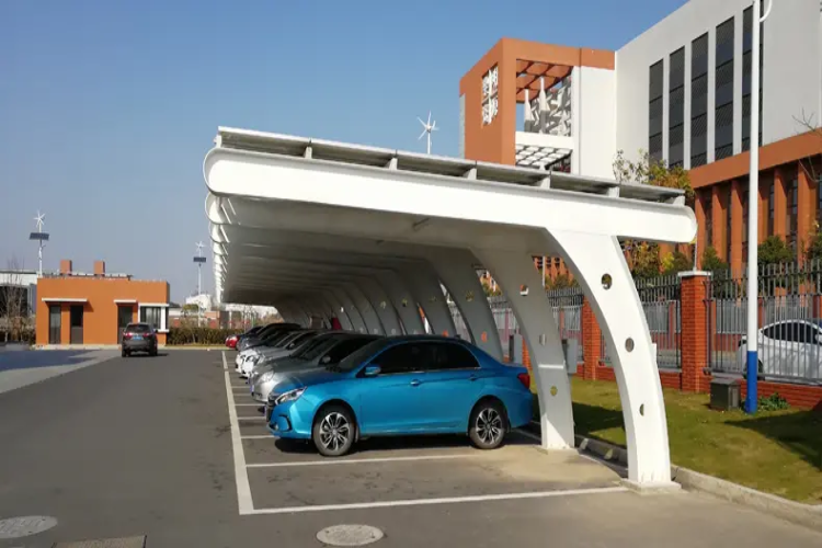 广东湛江坡头区三车位光伏车棚多少钱河北金标是您的选择