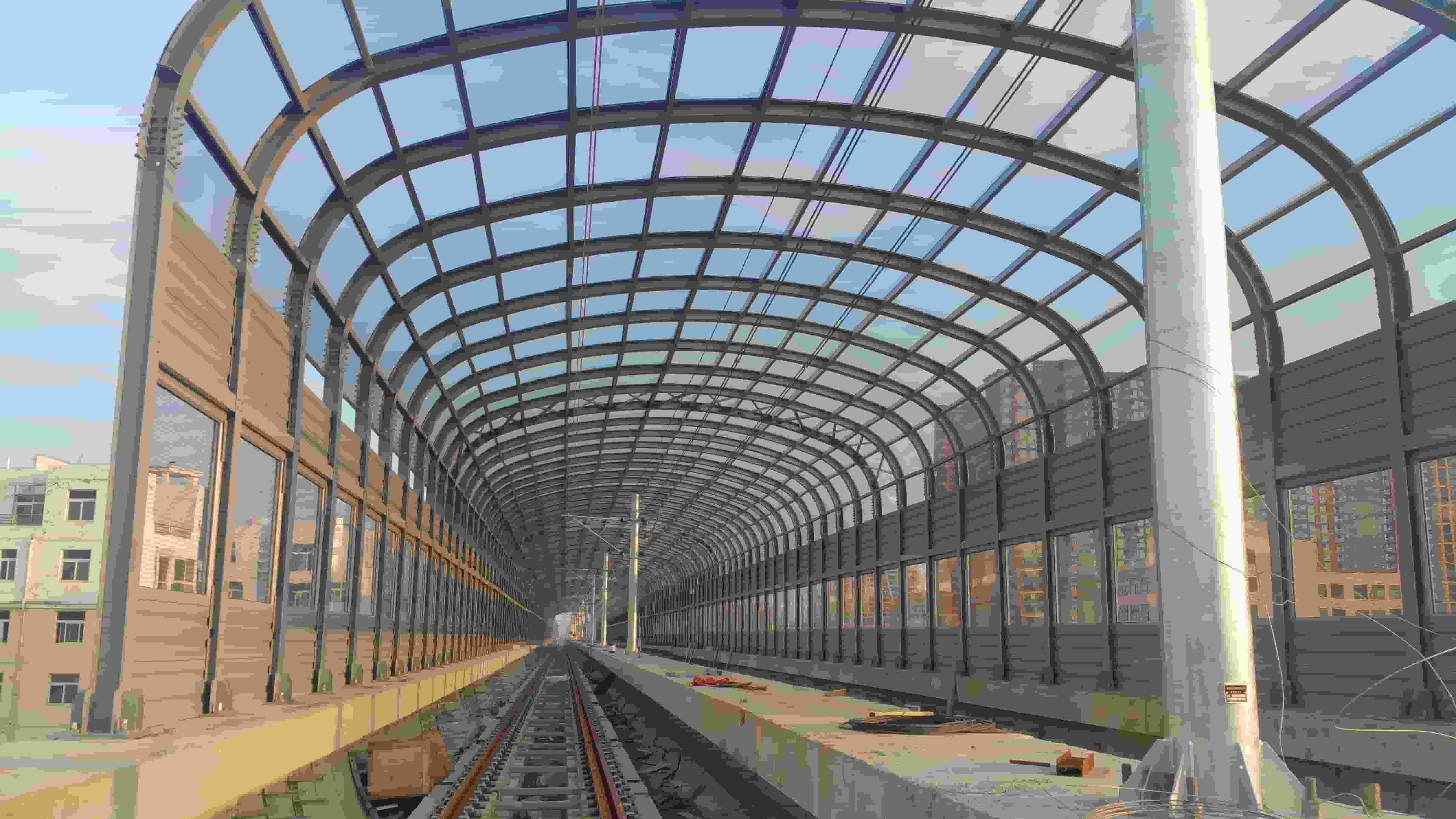 辽宁葫芦岛兴城市高速铁路声屏障多少钱联系金标更靠谱