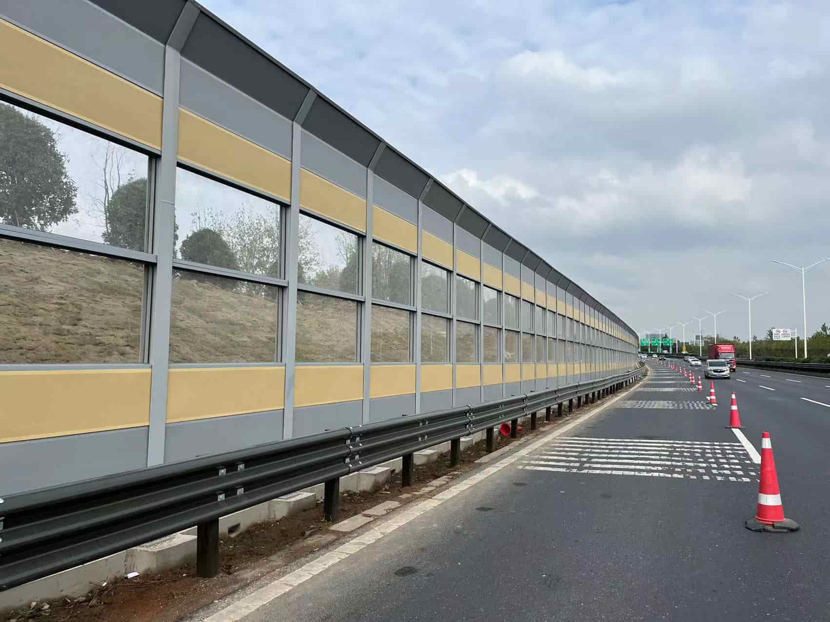 湖北黄冈黄州公路声屏障多少钱河北金标专注质量