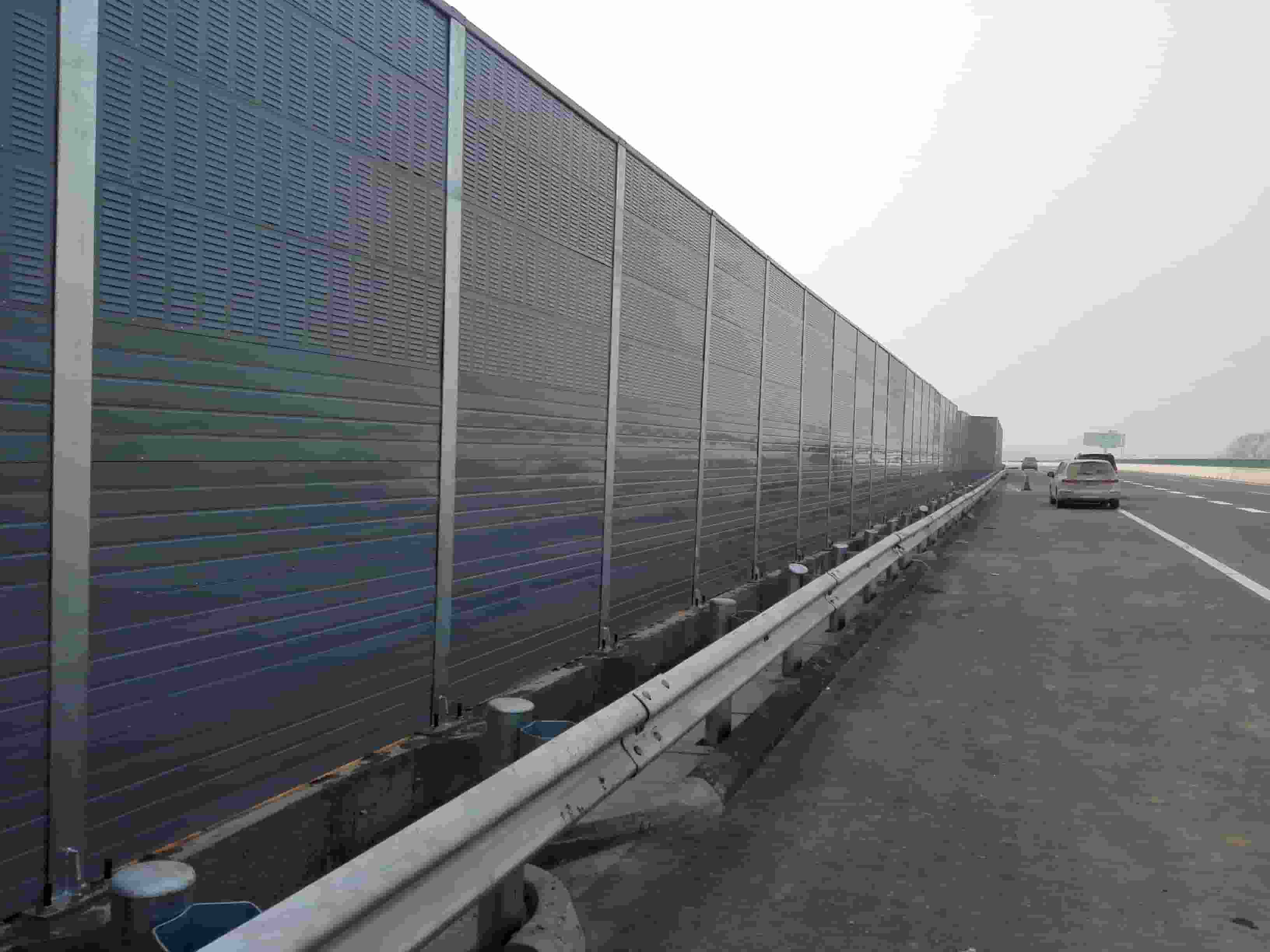 湖南株洲茶陵铁路声屏障多少钱找河北金标