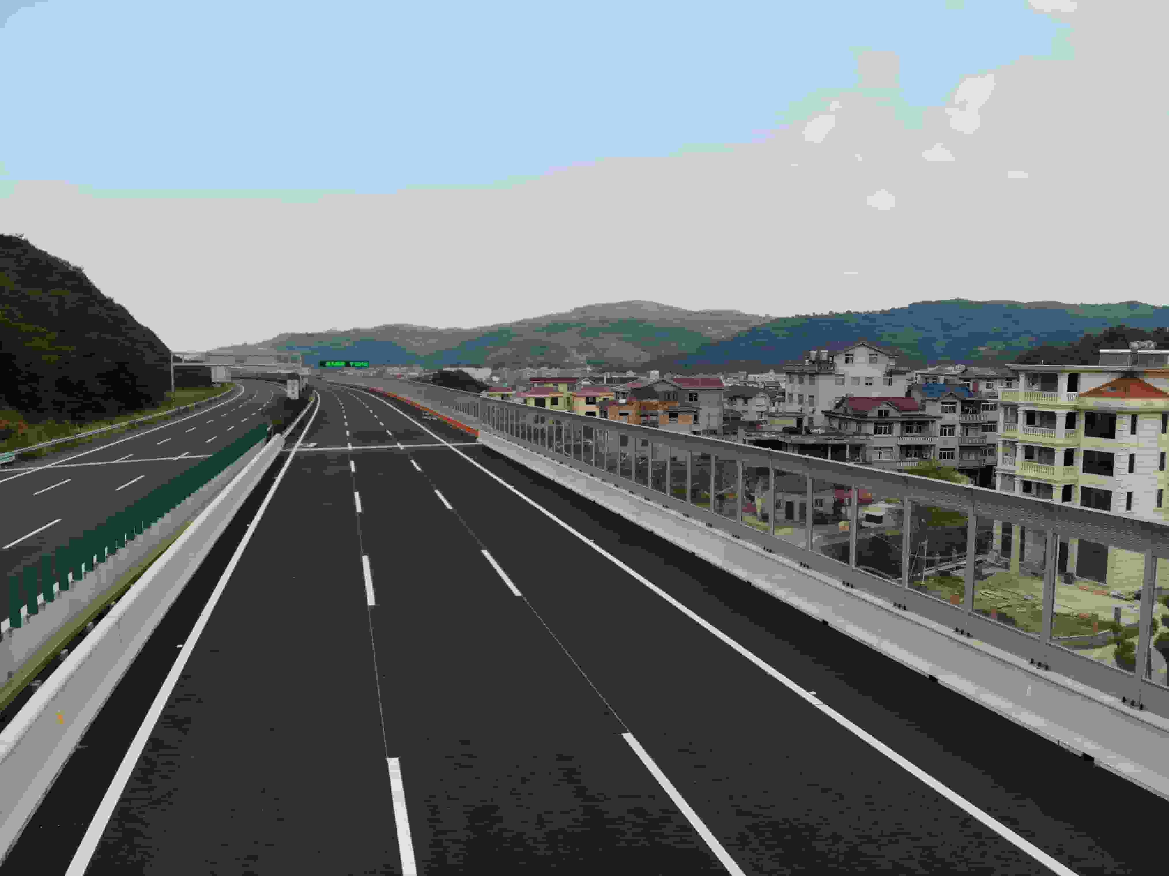 河北张家口怀来铁路声屏障多少钱选择河北金标〗