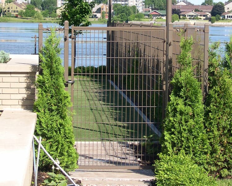 内蒙古通辽霍林郭勒公路隔离栅供应河北金标常年供应