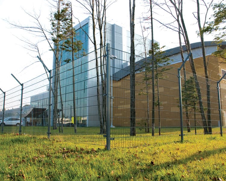 新疆乌鲁木齐头屯河区高架桥防抛网多少钱河北金标来参观