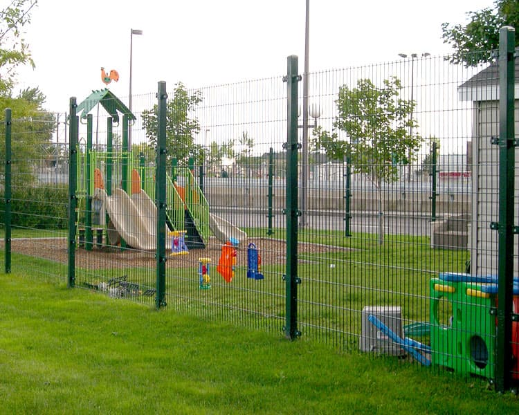 西藏阿里革吉公路隔离栅供应河北金标加工厂家