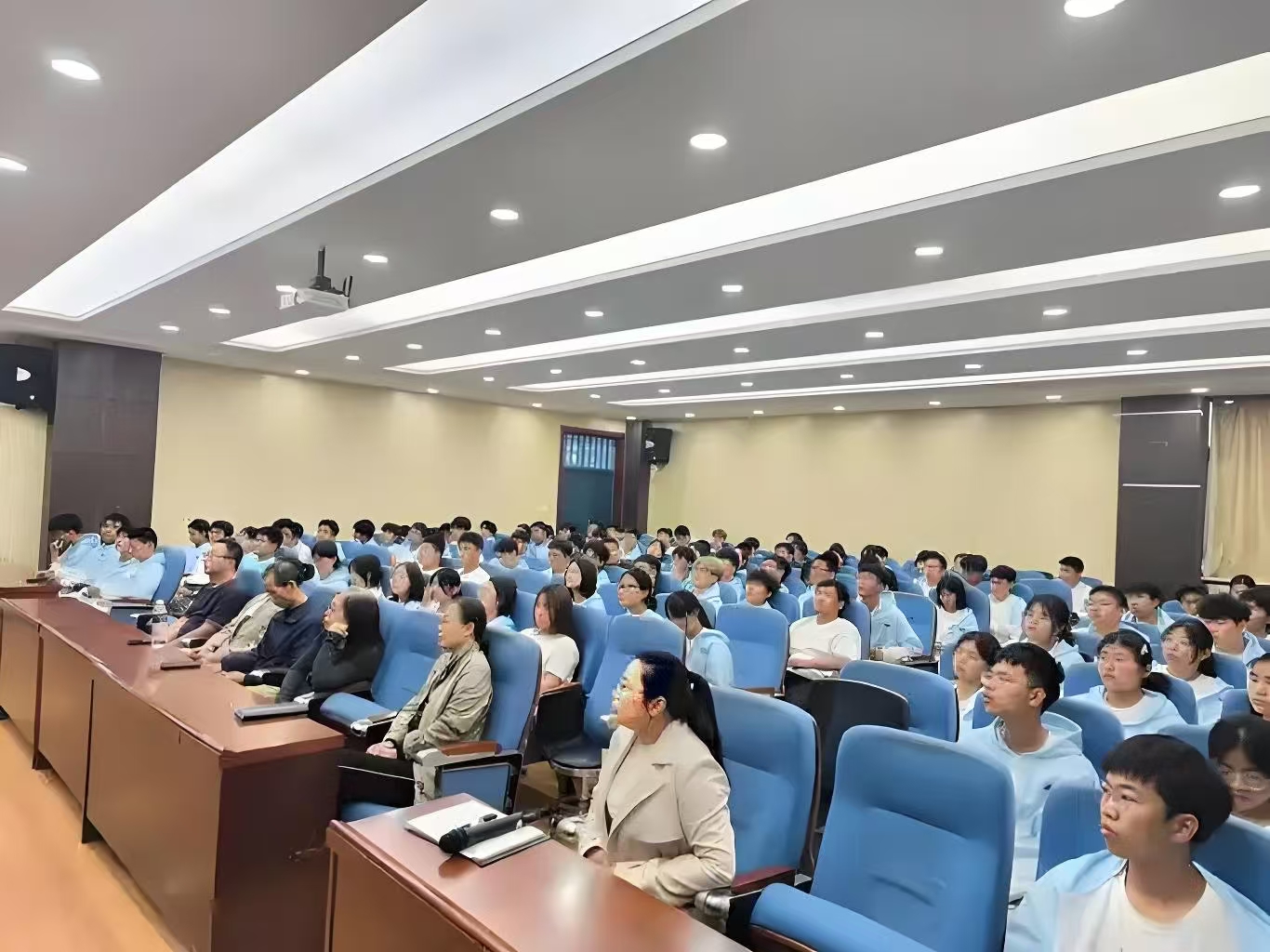 力争上游!清镇市动漫学校中职学校有哪些专业