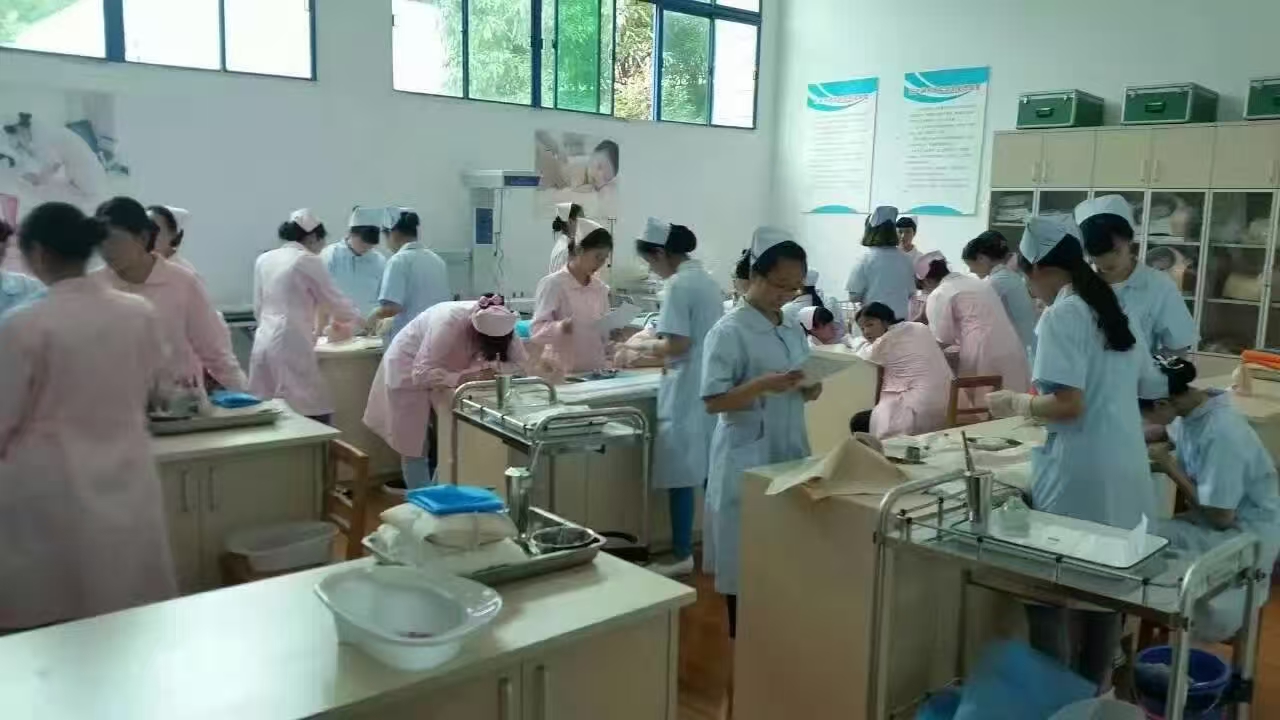 宣布贵州省医学健康中职中专学校怎么报名