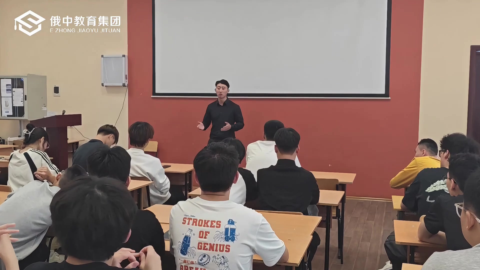 2026年考研转赛道性价比留学快速毕业