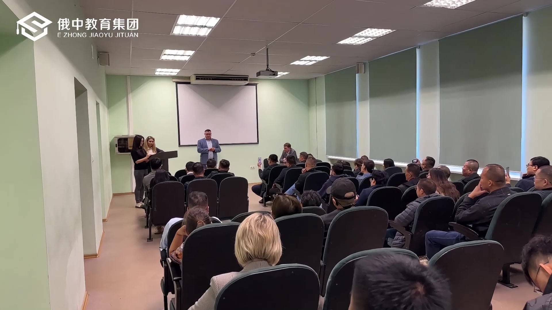 2026年考研失利转留学海外硕士秋季入学申请截止