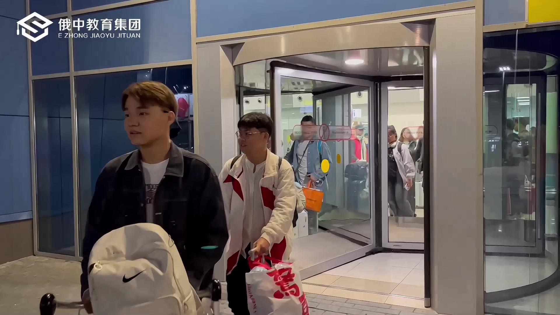 2026年俄乌下的机遇境外接机秋季入学申请截止