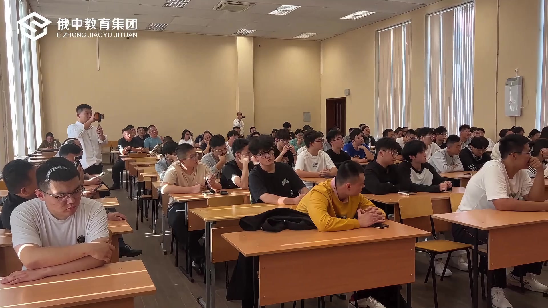 2026年考研人数下降国家承认无需