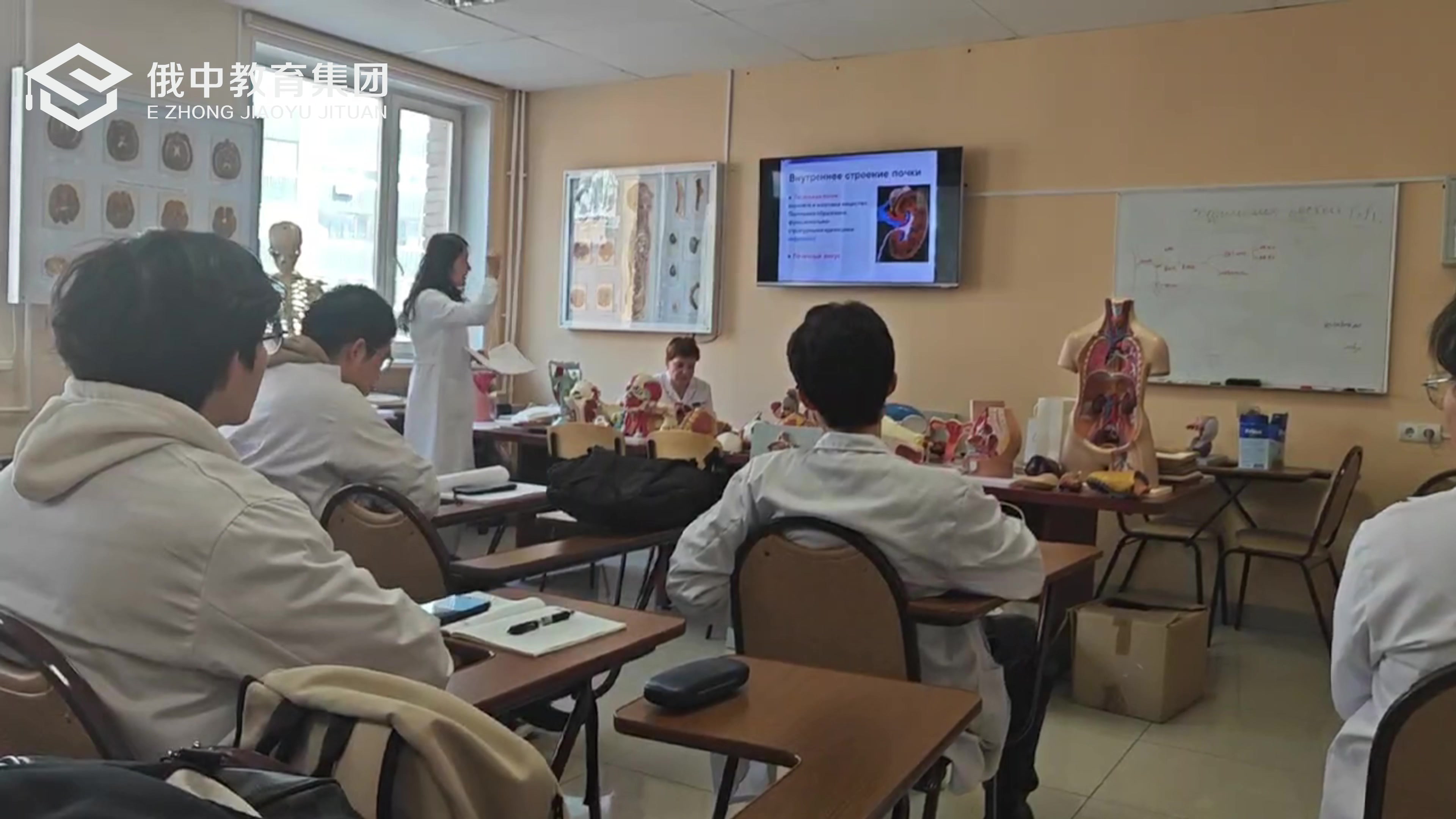 2026年高考新政策赴喀山国立医科大学留学费用必备物品最新政策解读