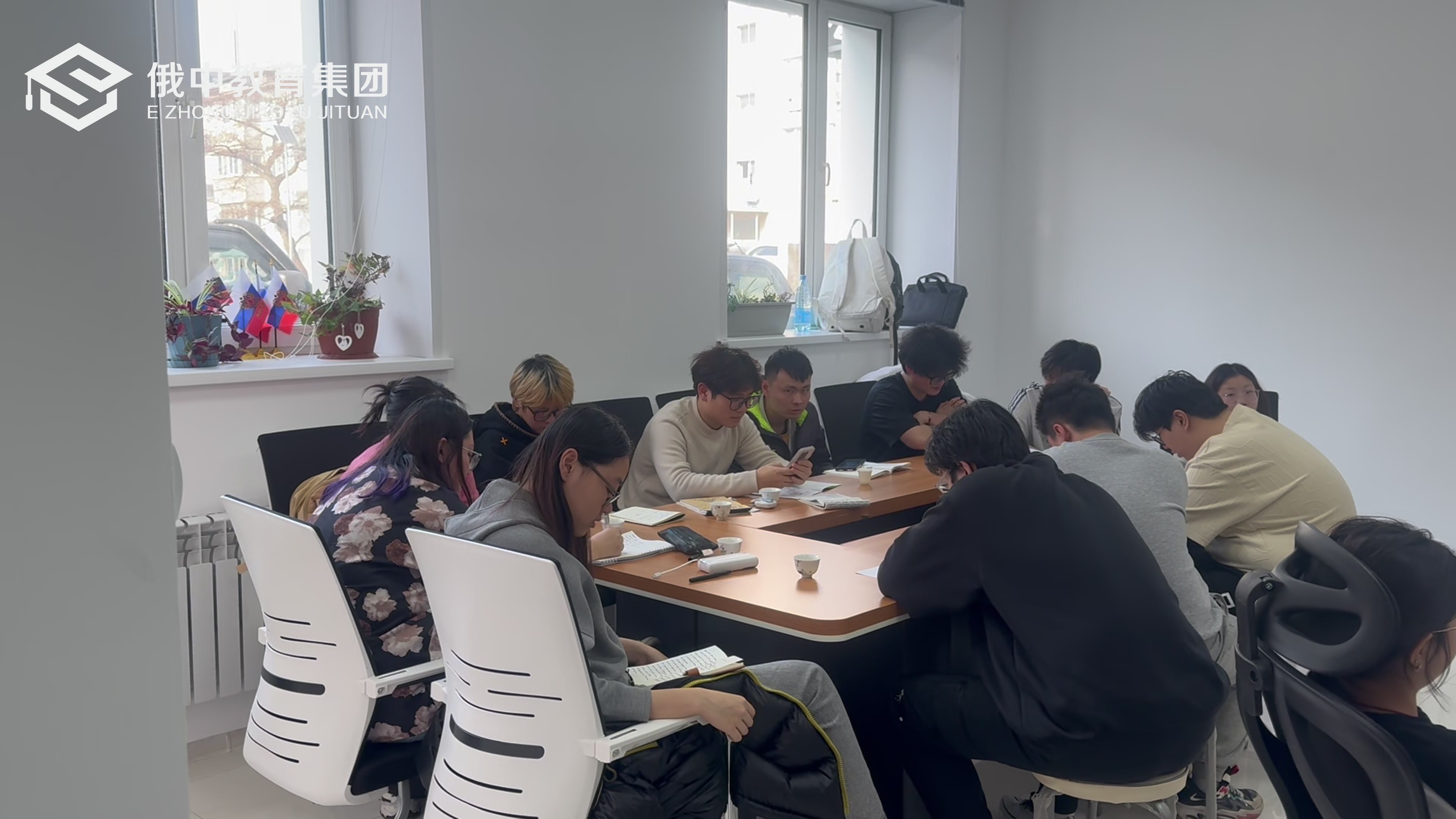 2026年高考后405-465分符拉迪沃斯托克医科大学留学费用必备物品最新政策解读