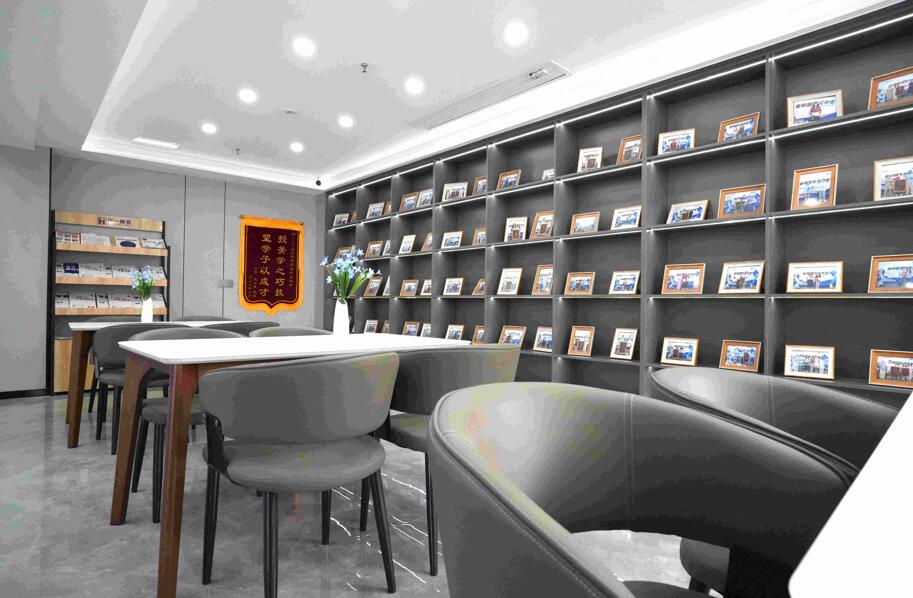 襄阳的退学复读哪里好+2026襄阳辅导冲刺班收费一览