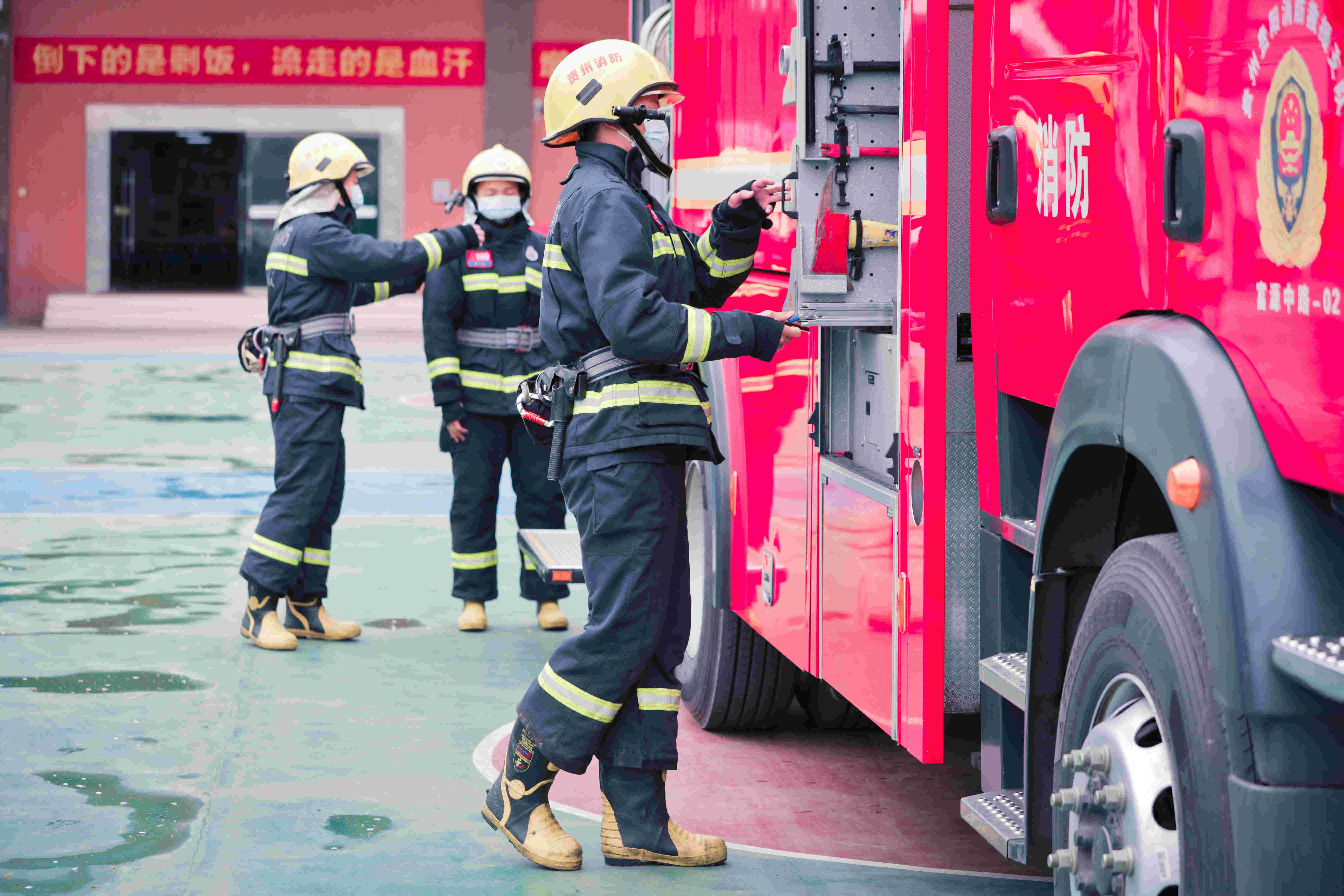 2025贵安新区大数据专业学校今年招生什么条件（2025贵安新区300分能读什么高中）