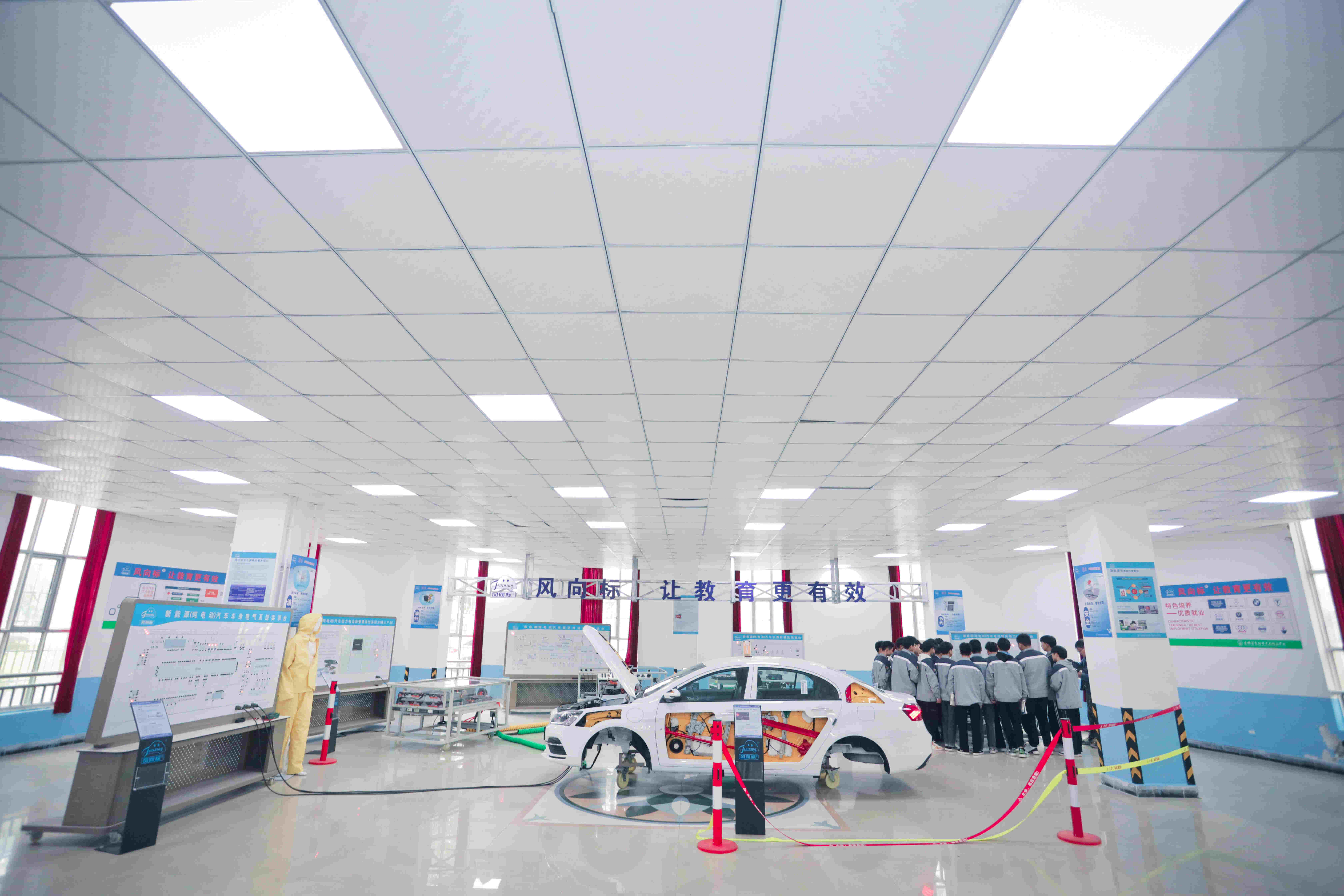 2025花溪区幼师技术学校招生简章（2025花溪区300分能读什么高中）