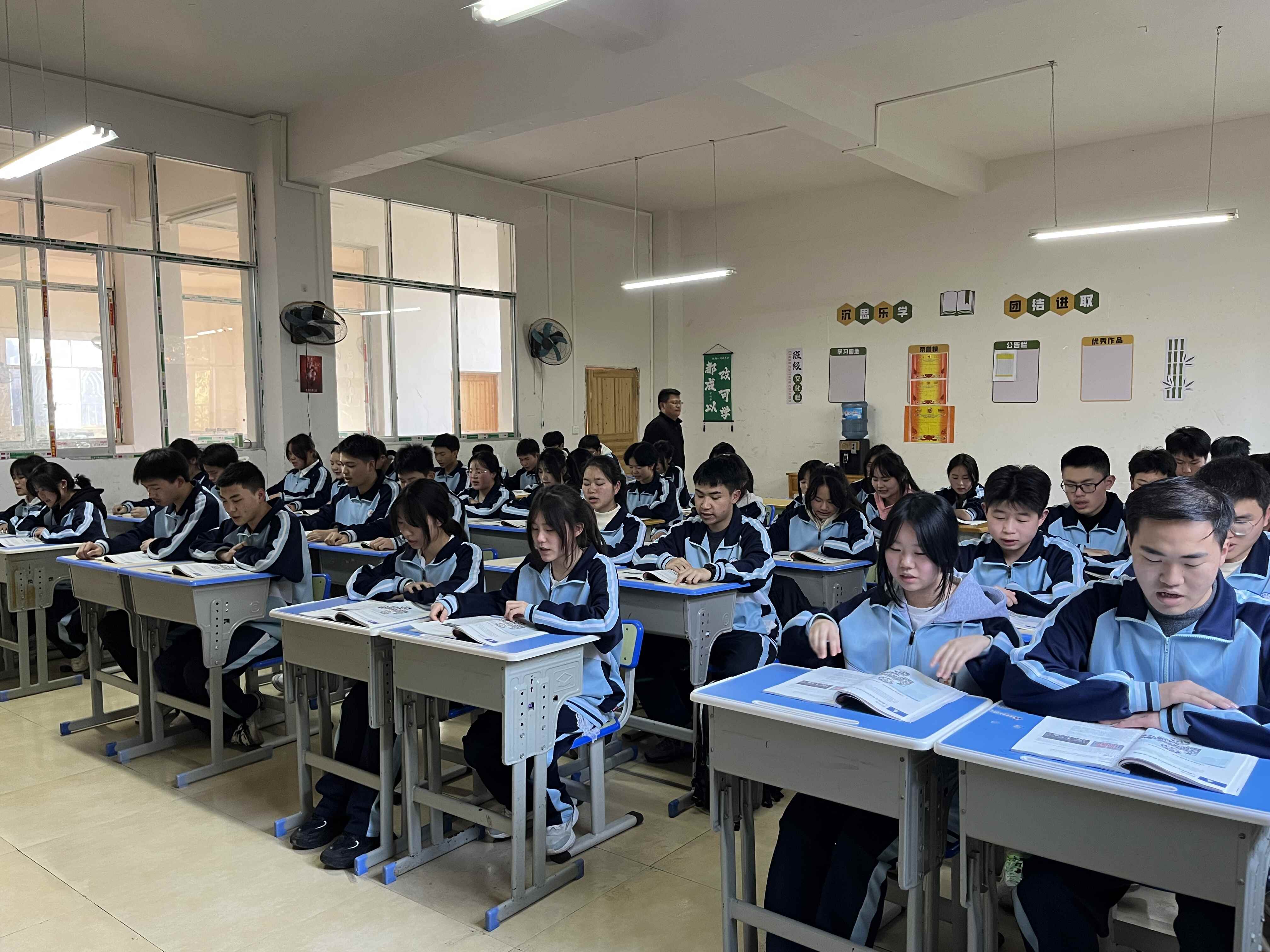 贵阳云岩区中专院校报考条件+2025贵阳云岩区500分可以读的民办高中