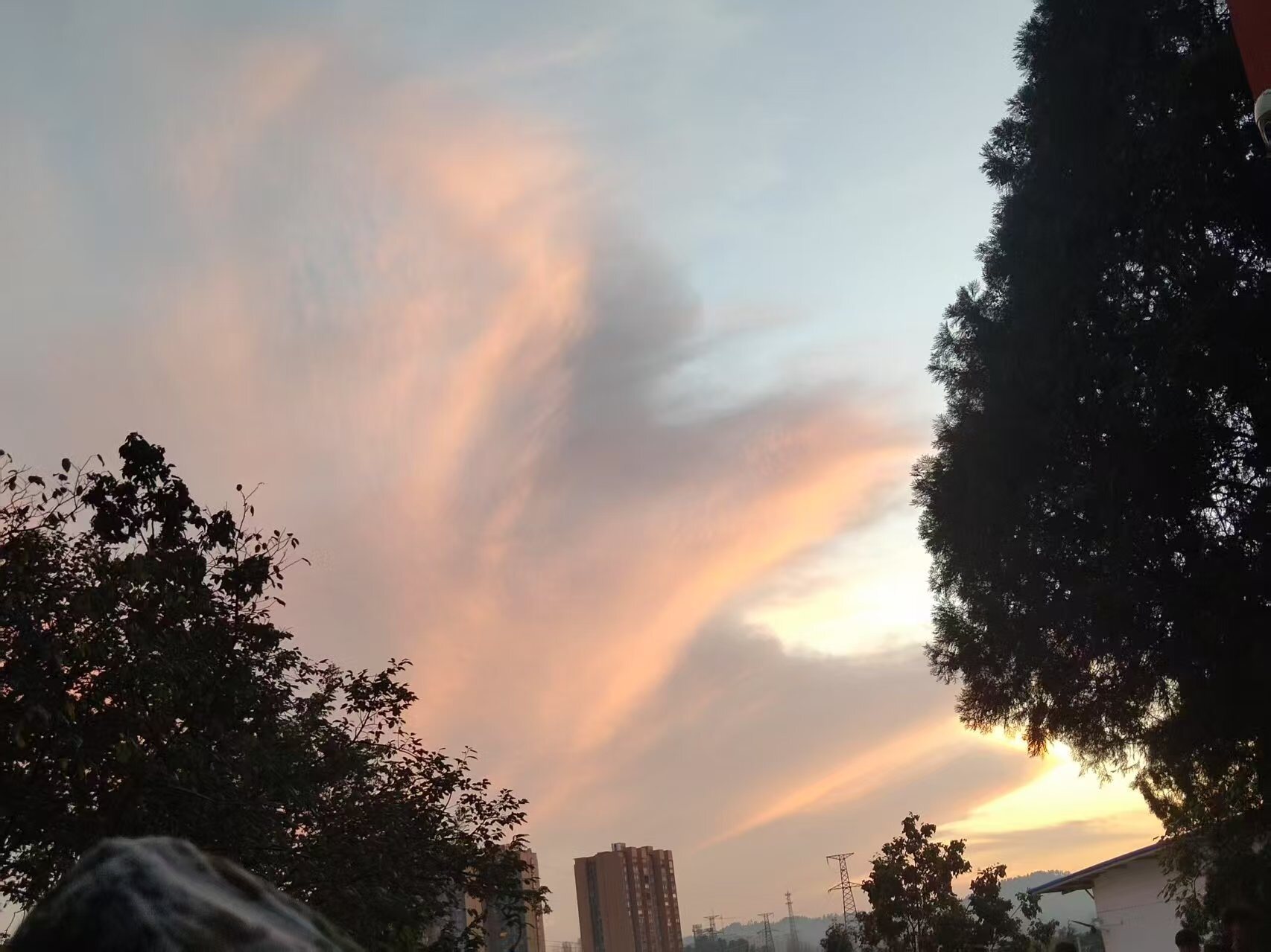 南明区铁路专业学校招生+2025南明区500分可以读的民办高中