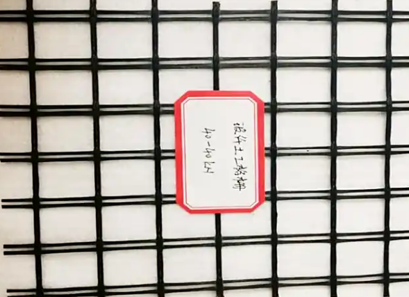 2026厂家直销：湖北本地玻纤土工格栅 现货供应-道路改造专用