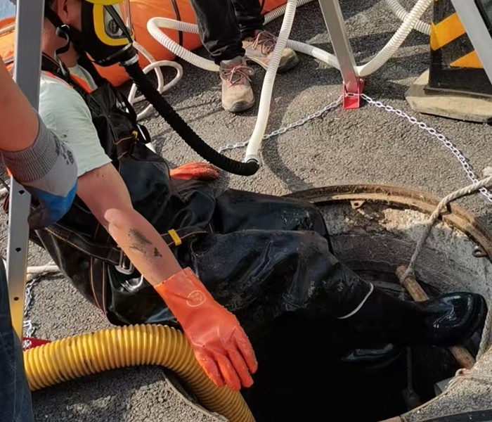 大兴区附近上门抽粪车抽化粪池抽厕所-资质齐全