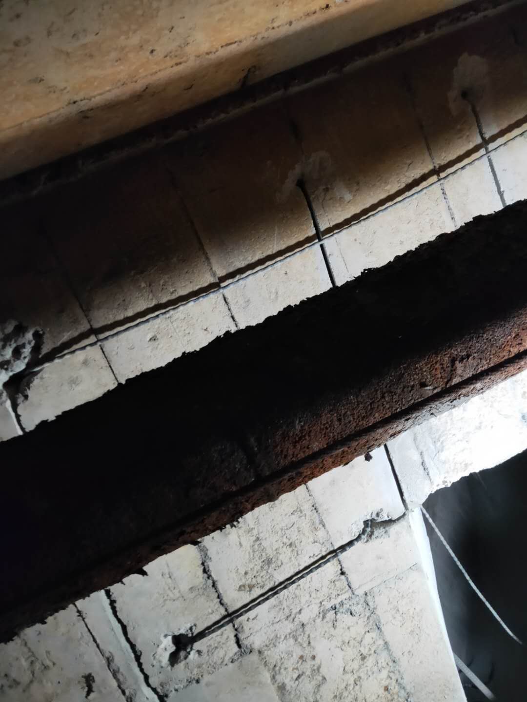 北京密云区-暖气过墙孔-新房装修旧房改造都接「电动绳锯机」