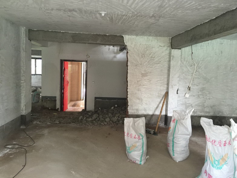 天津河西-混凝土地面切割-专业承接装修各种小活「专业假墙拆除」