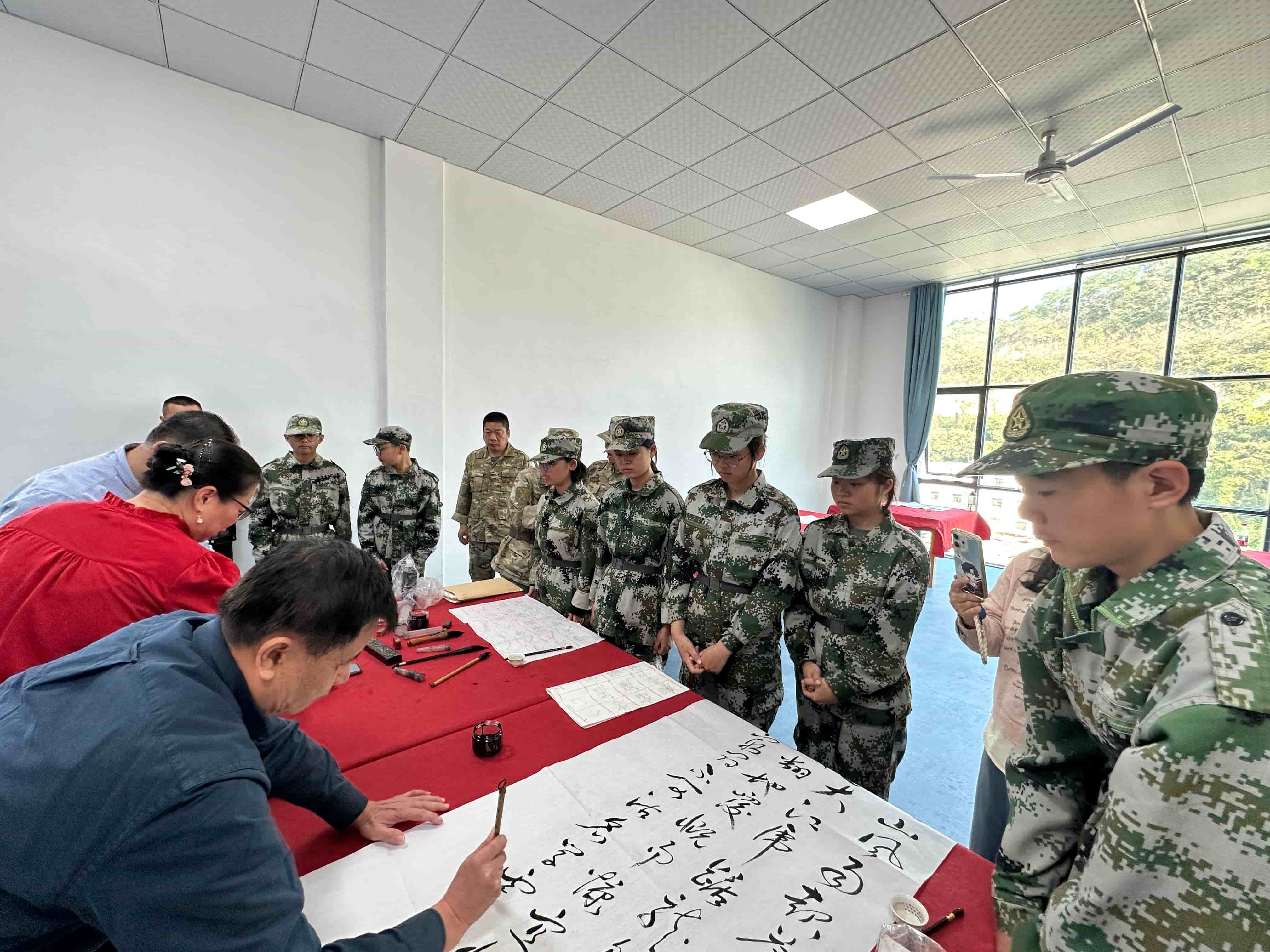 的湛江期教育管教学校地址