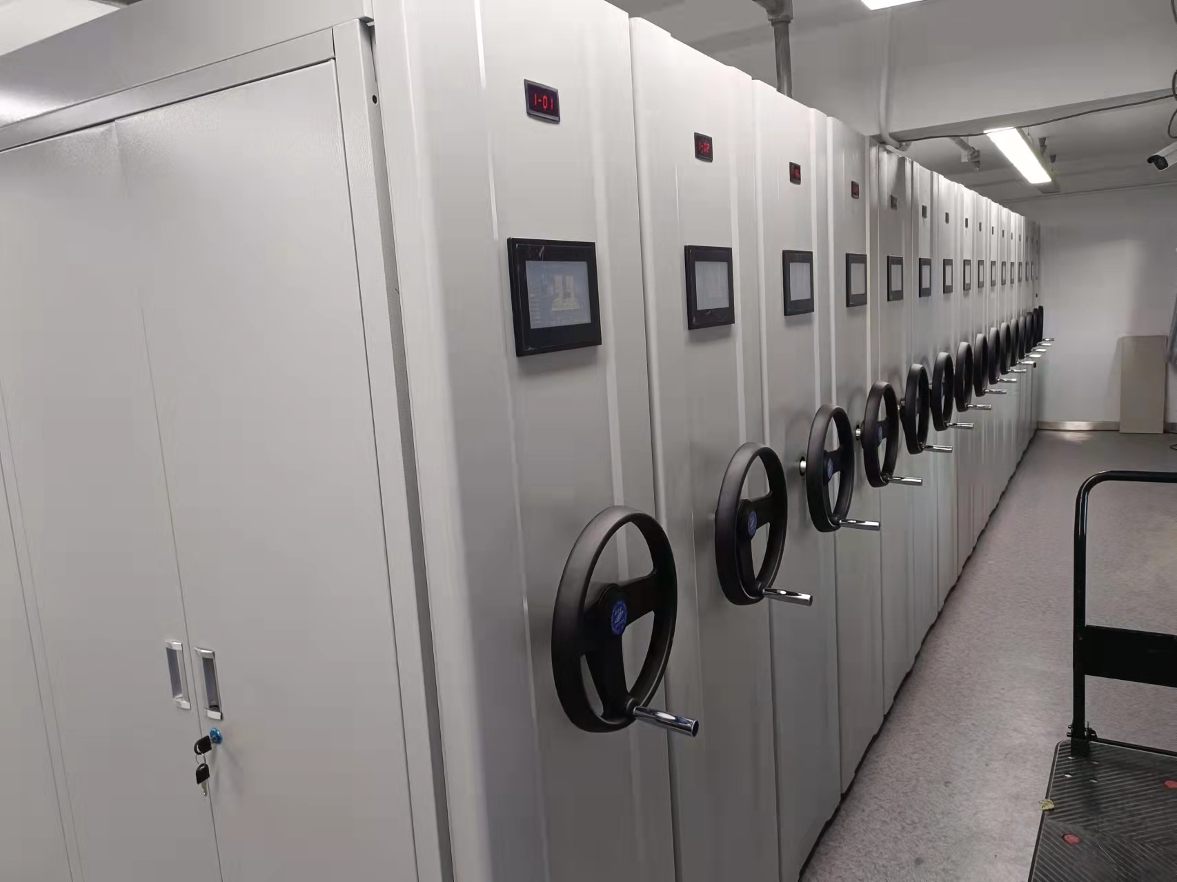 固原档案库档案密集架<津虎品牌定做企业生产工厂>