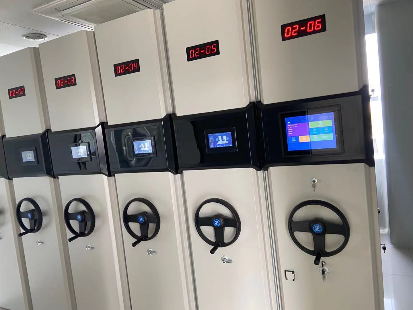 巴音郭楞普通档案室建设标准<金虎力系统定制化生产的工厂>